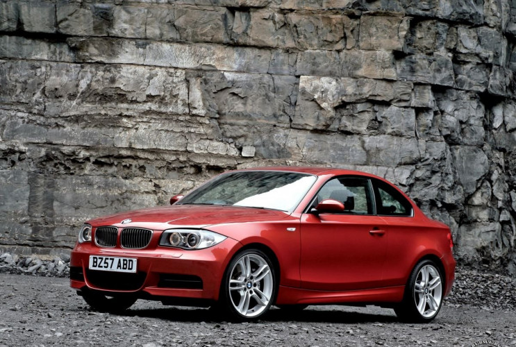 Как заказать уникальную курсовую работу по автомобильной промышленности BMW 1 серия E81/E88