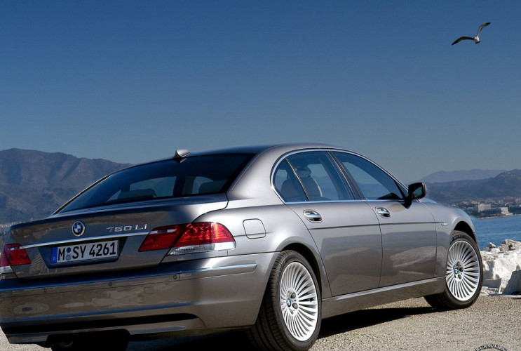 Как заказать уникальную курсовую работу по автомобильной промышленности BMW 7 серия E65-E66f