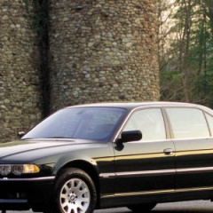 BMW 7 серия E38