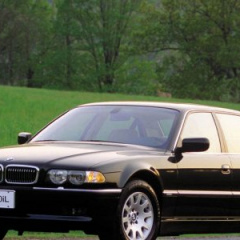 BMW 7 серия E38