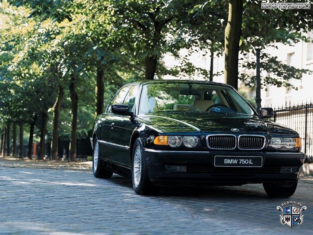 BMW 7 серия E38