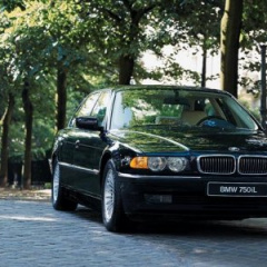 BMW 7 серия E38