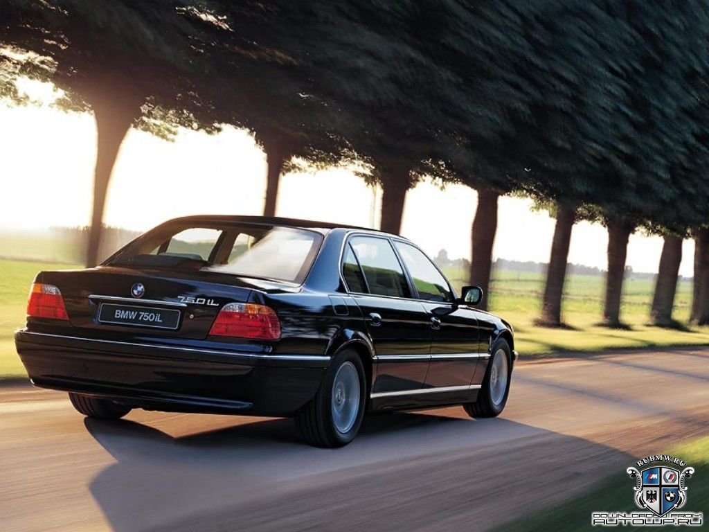 BMW 7 серия E38