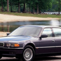 BMW 7 серия E38