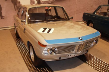 Предварительный осмотр и смена свечей зажигания BMW Ретро Все ретро модели