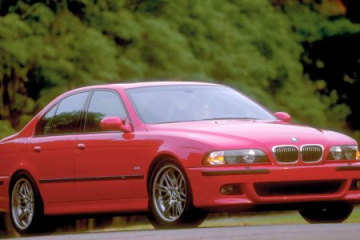 BMW M5 F10 review / rijtest BMW M серия Все BMW M