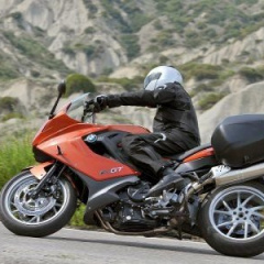 Новинка от BMW – мотоцикл F800GT представлен на выставке в Милане