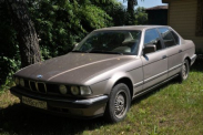 продаю bmw e32 730i 1988