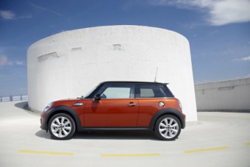 MINI Cooper с 8-ступенчатым автоматом BMW Всё о MINI COOPER Все MINI