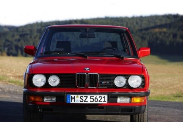 4 дв. седан 535i  218 / 5500 5МКПП с 1985 по 1988 BMW 5 серия E28