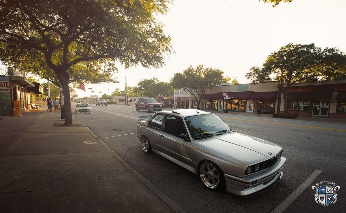 BMW 3 серия E30