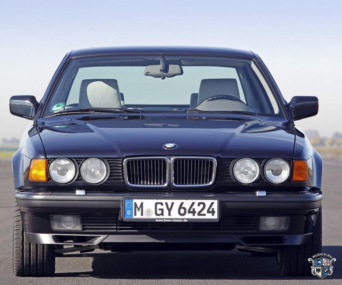 BMW 7 серия E32