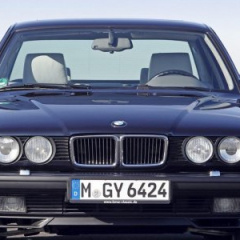 BMW 7 серия E32