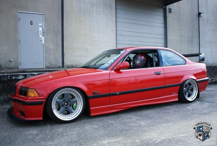 Как заказать уникальную курсовую работу по автомобильной промышленности BMW 3 серия E36