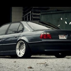 BMW 7 серия E38