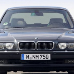 BMW 7 серия E38