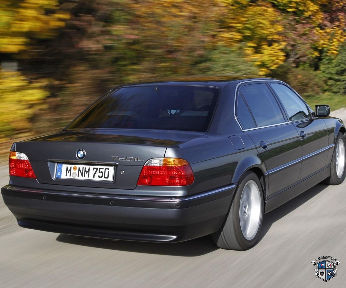 BMW 7 серия E38