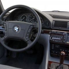 BMW 7 серия E38