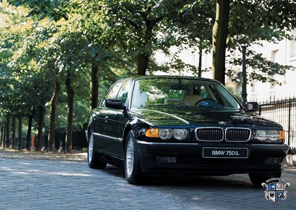 BMW 7 серия E38