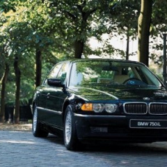 BMW 7 серия E38