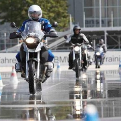 BMW Motorrad Russia на Max Power Cars & Bikes