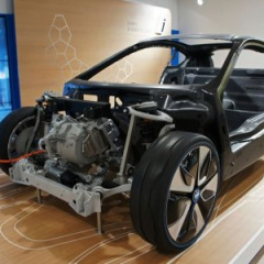 BMW будет использовать карбон на серийных авто