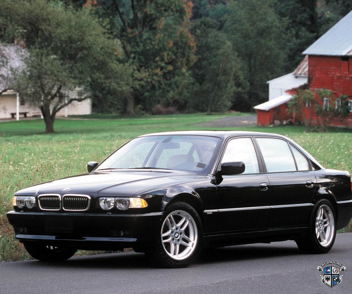 BMW 7 серия E38