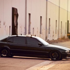 BMW 7 серия E38