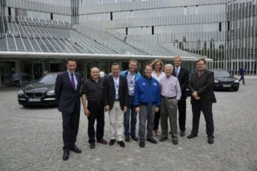 BMW и космонавты исследуют экологически чистые технологии BMW Мир BMW BMW AG