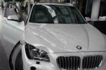 Недовольный хозяин BMW разгромил автосалон BMW Мир BMW BMW AG