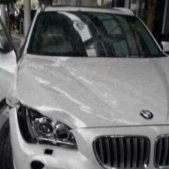 Недовольный хозяин BMW разгромил автосалон