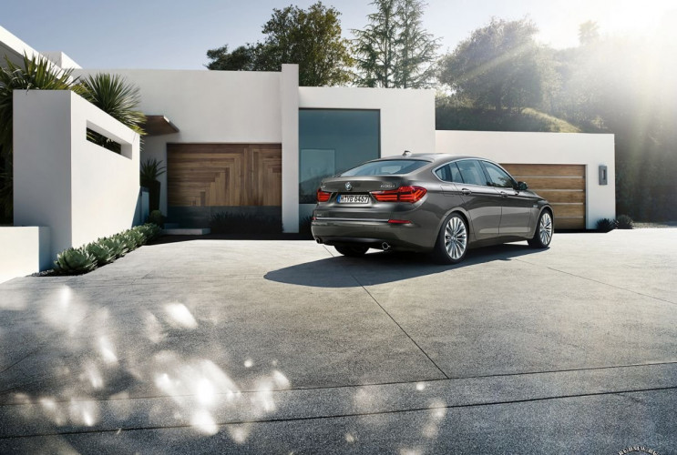 Как заказать уникальную курсовую работу по автомобильной промышленности BMW 5 серия GT