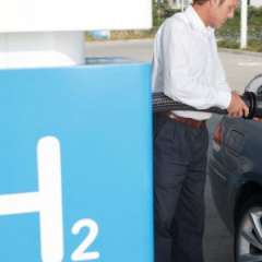 BMW сделает авто на водороде