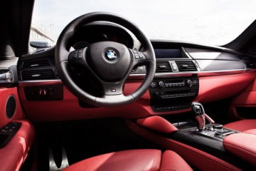 BMW X6 M vs BMW X6 M BMW X6 серия E71