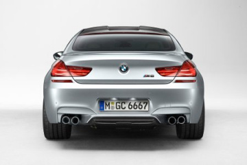 Девушка тестирует BMW 6 series Coupe 2011 BMW 6 серия F12-F13