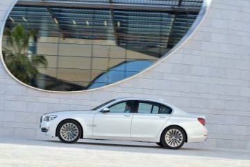Снятие и установка топливного насоса :: BMW :: 7 серия :: F01-F02 Снятие и установка топливного насоса BMW 7 серия F01-F02