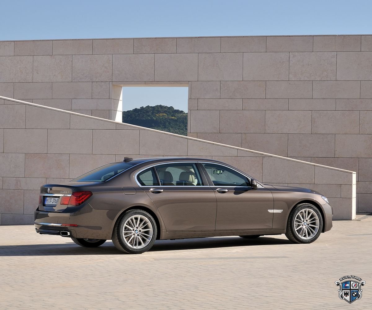 BMW 7 серия F01-F02