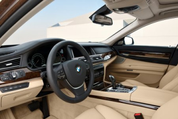 Управление делами президента объявило о проведении тендера по закупке 60 «семерок» за 308,2 млн. рублей BMW 7 серия F01-F02