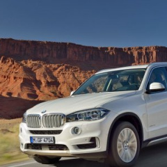 Гибридная версия нового BMW X5