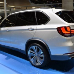 Гибридный BMW X5 во Франкфурте