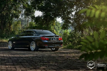 BMW 7-Series на дисках Vorsteiner BMW 7 серия F01-F02