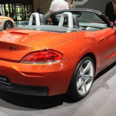 Обновленный BMW Z4 представлен официально