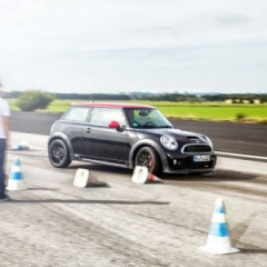 Открытие курсов вождения MINI Driving Experience