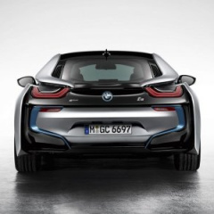 BMW i8 проектировался под мощные моторы