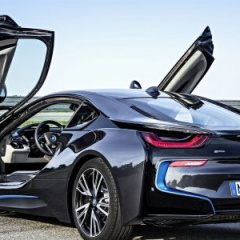 BMW i8 проектировался под мощные моторы