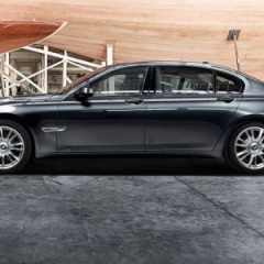 BMW 7 Series с деталями из серебра