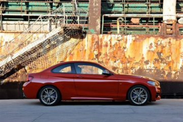 Предварительный осмотр и смена свечей зажигания BMW 2 серия F22-F23