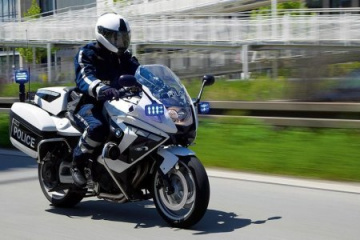 Новые полицейские мотоциклы BMW BMW Мотоциклы BMW Все мотоциклы