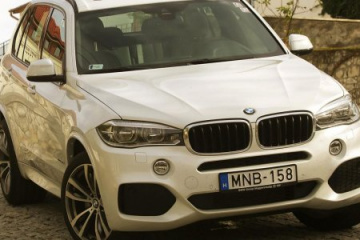 BMW X5 M5.0D vs 5.0i BMW X5 серия F15
