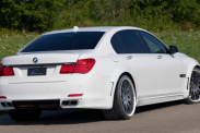 BMW 740 2011 или Mercedes S600 2011